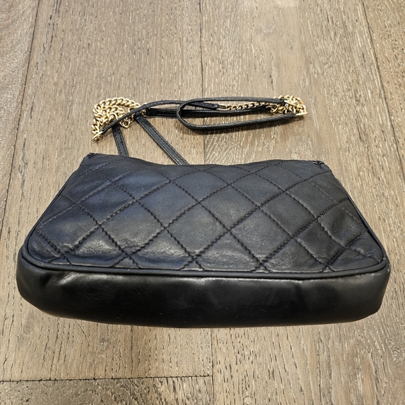 Vintage Judith Leiber Black Lambskin With Red Inside The Bag - Picture 7 of 13